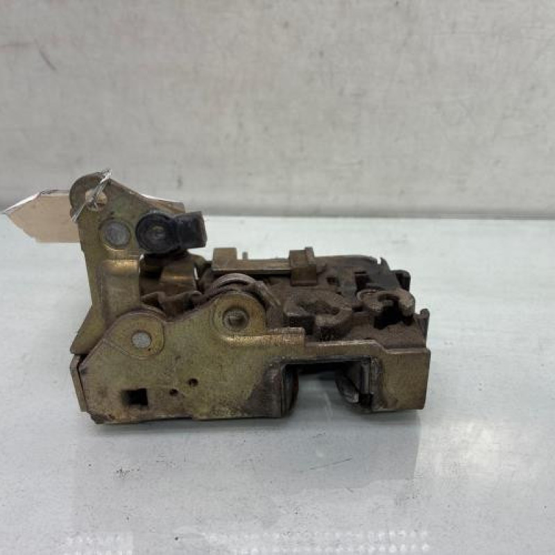 Serrure avant gauche PEUGEOT 106 Photo n°3