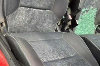 Serrure avant gauche PEUGEOT 106