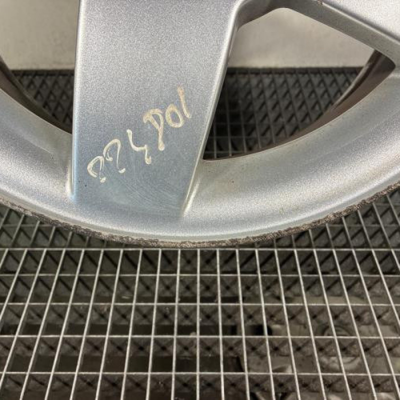 Jante PEUGEOT 207 Photo n°3