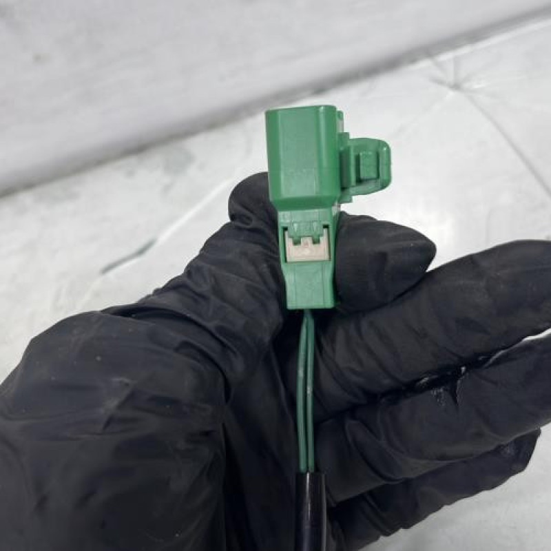 Bouton de coffre SUZUKI SWIFT 4 Photo n°4