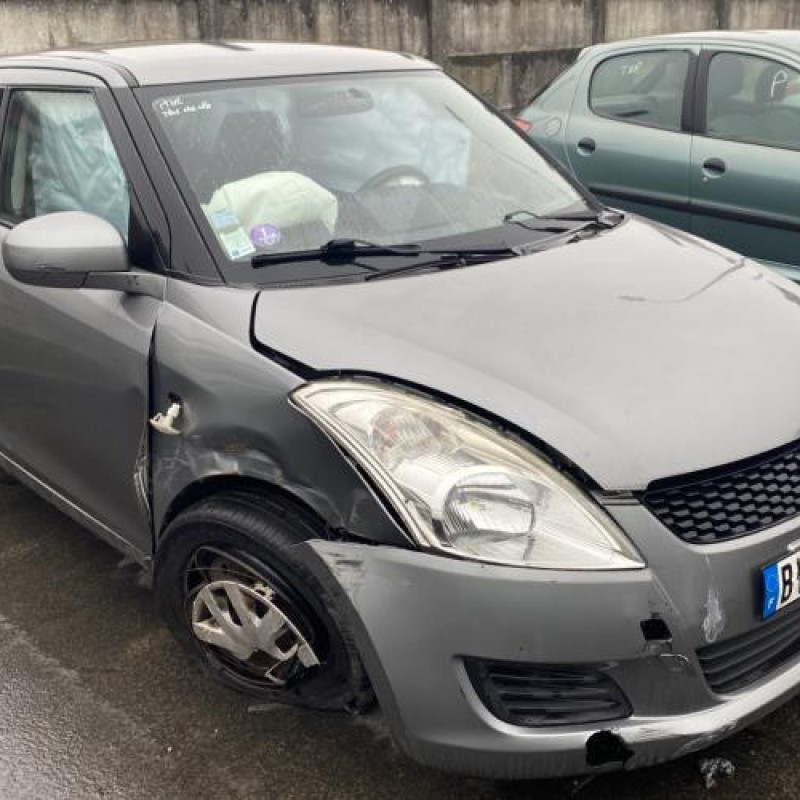 Bouton de coffre SUZUKI SWIFT 4 Photo n°7