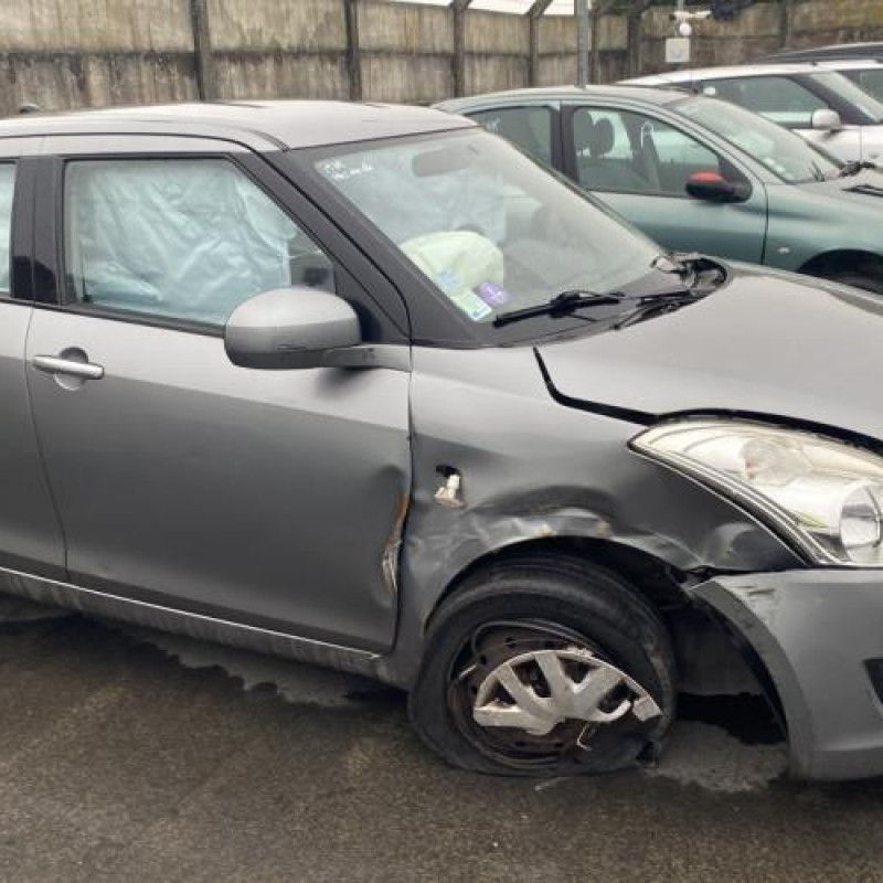 Bouton de coffre SUZUKI SWIFT 4 Photo n°12