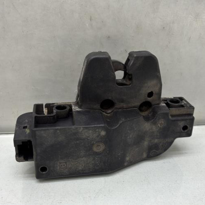 Serrure de coffre PEUGEOT 407 Photo n°2