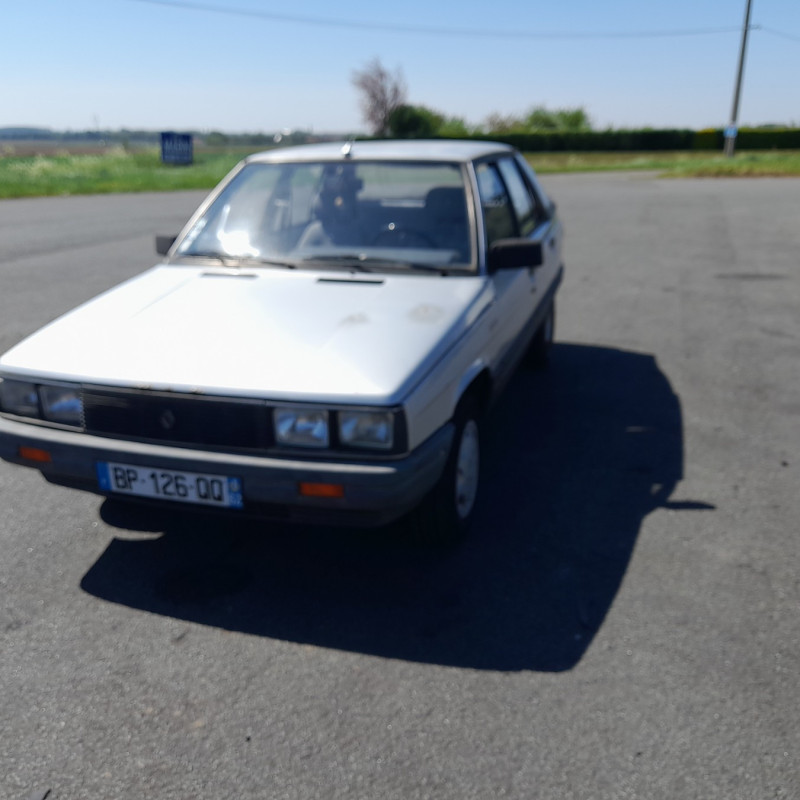 RENAULT R11 1.4 - 8V Photo n°1