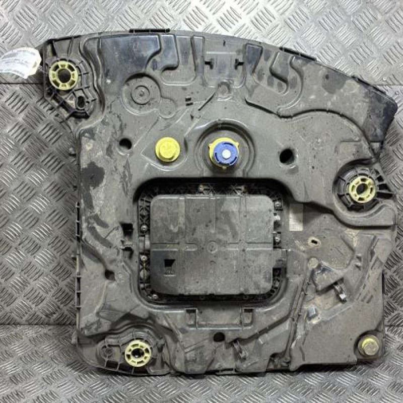 Reservoir AdBlue PEUGEOT 208 1 Photo n°1