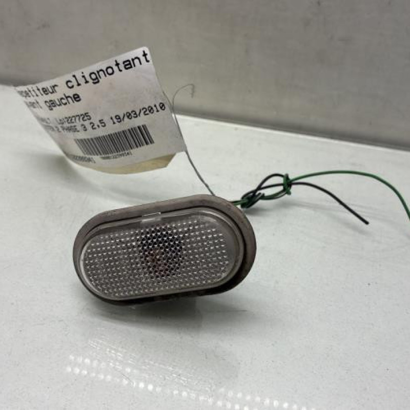 Repetiteur clignotant avant gauche (Feux) RENAULT MASTER 2 Photo n°1