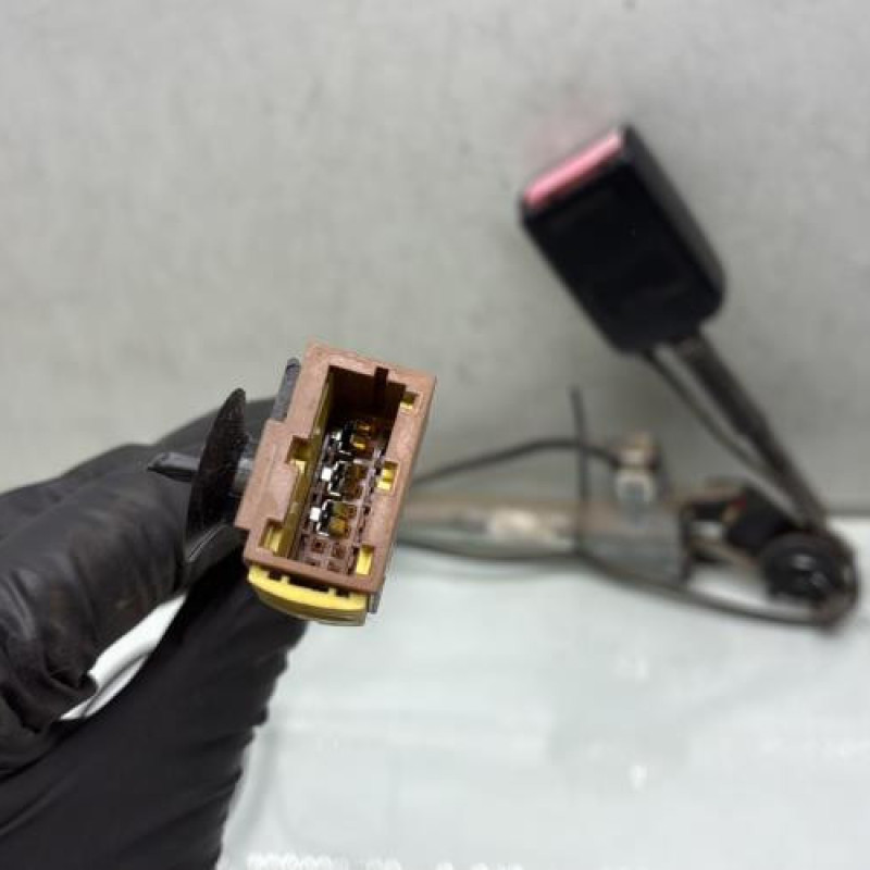 Pretensionneur de ceinture avant gauche RENAULT MASTER 2 Photo n°3