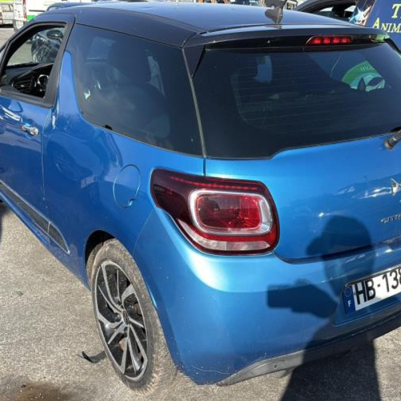 Porte avant droit CITROEN DS3 Photo n°8