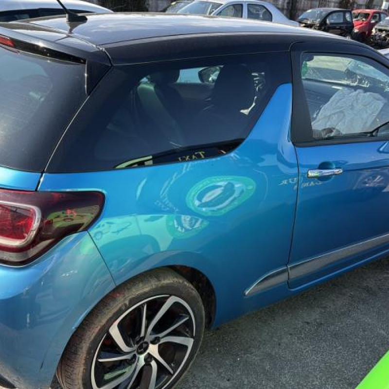 Porte avant droit CITROEN DS3 Photo n°10