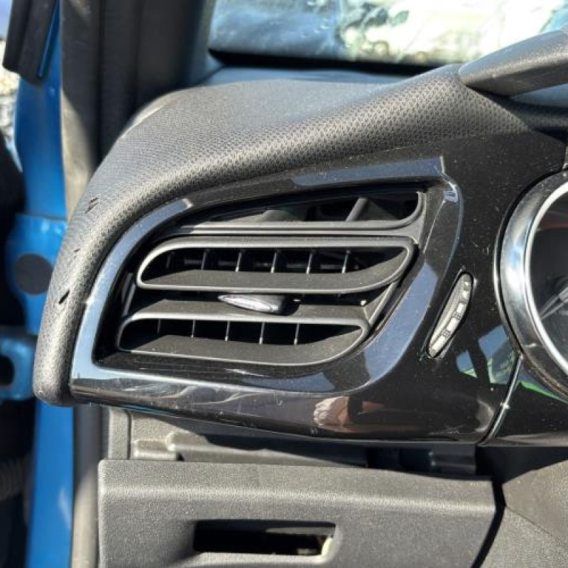 Porte avant droit CITROEN DS3 Photo n°18