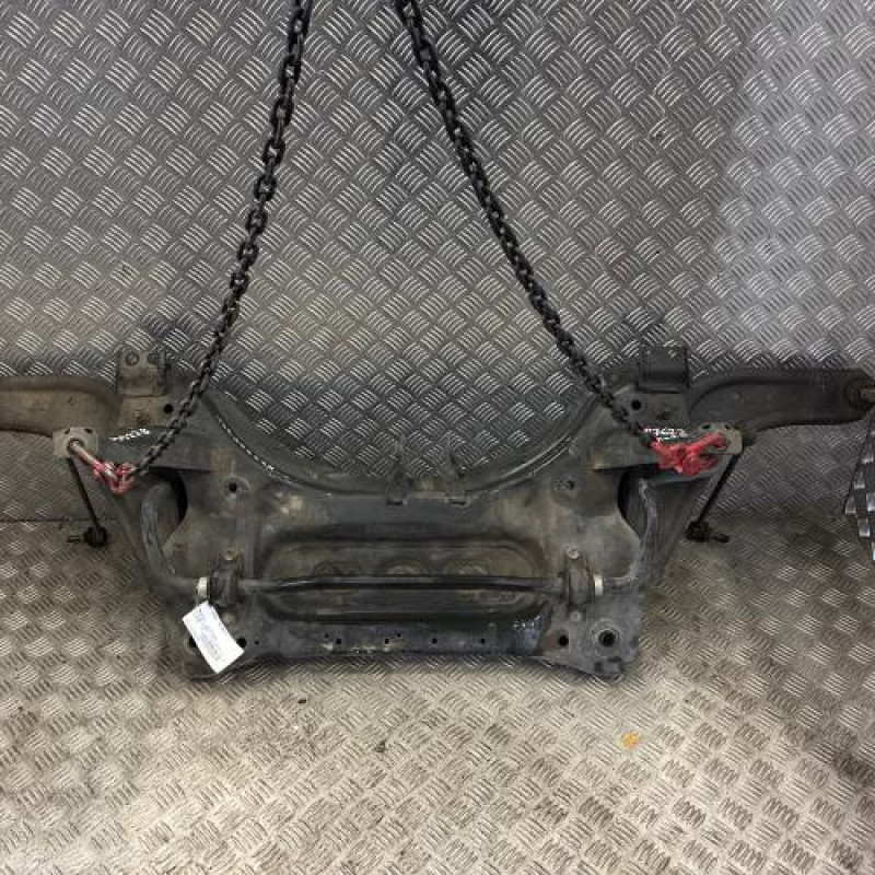 Berceau avant RENAULT KADJAR Photo n°1