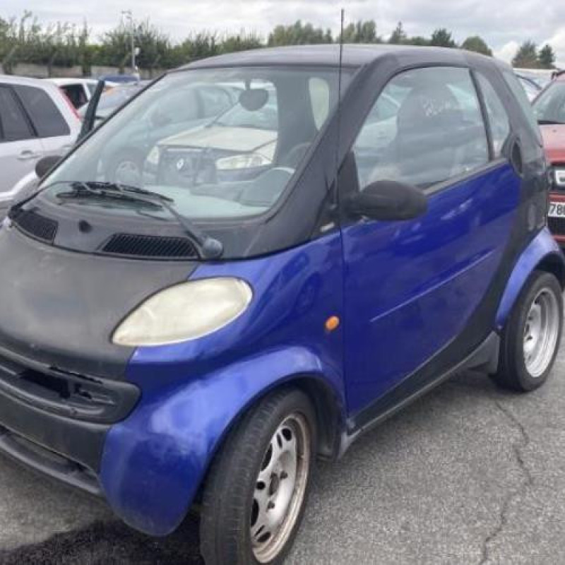 Feu arriere stop central SMART CITY Photo n°13