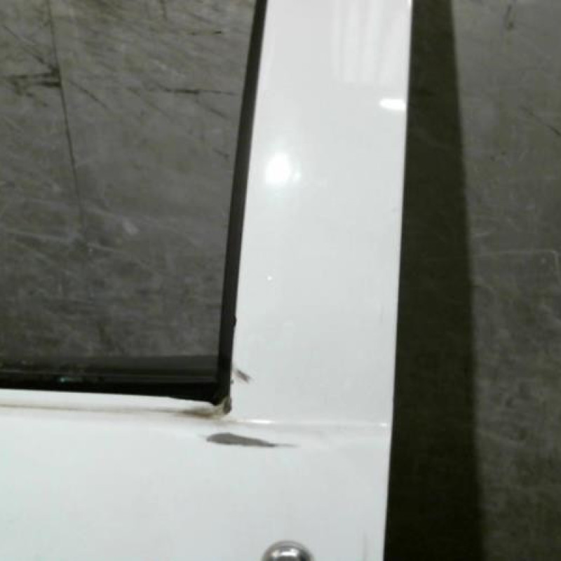 Porte avant gauche RENAULT TWINGO 2 Photo n°2