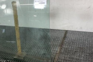 Vitre arriere droit FORD C-MAX 1