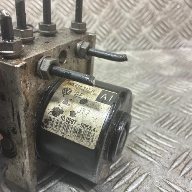 Bloc ABS (freins anti-blocage) VOLKSWAGEN GOLF PLUS Photo n°3