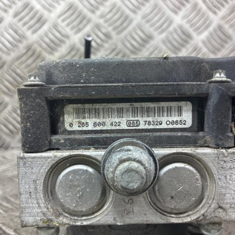 Bloc ABS (freins anti-blocage) OPEL CORSA D Photo n°3