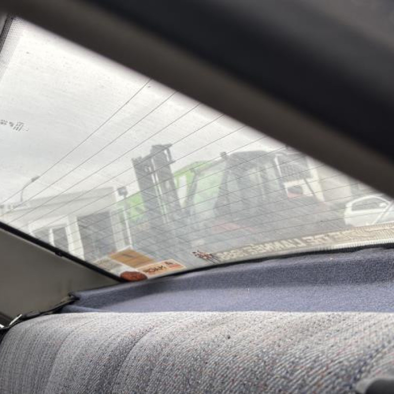 Bouton de warning PEUGEOT 405 Photo n°16