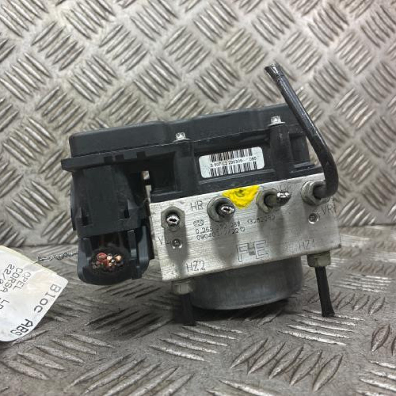 Bloc ABS (freins anti-blocage) OPEL CORSA D Photo n°1