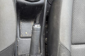 Attache ceinture avant gauche PEUGEOT 207