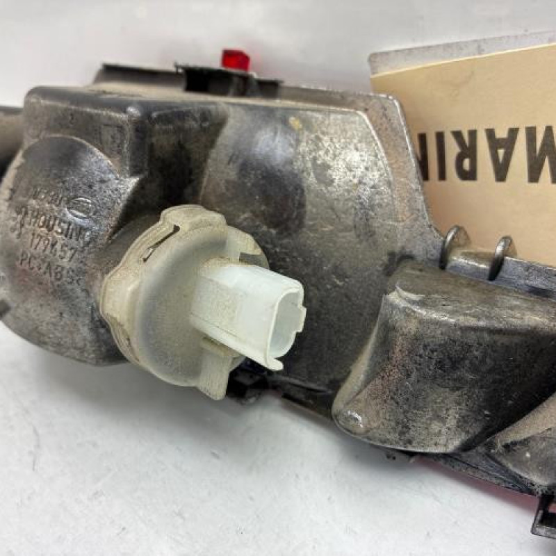 Anti brouillard arriere PEUGEOT 208 1 Photo n°3