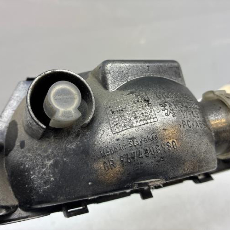 Anti brouillard arriere PEUGEOT 208 1 Photo n°4