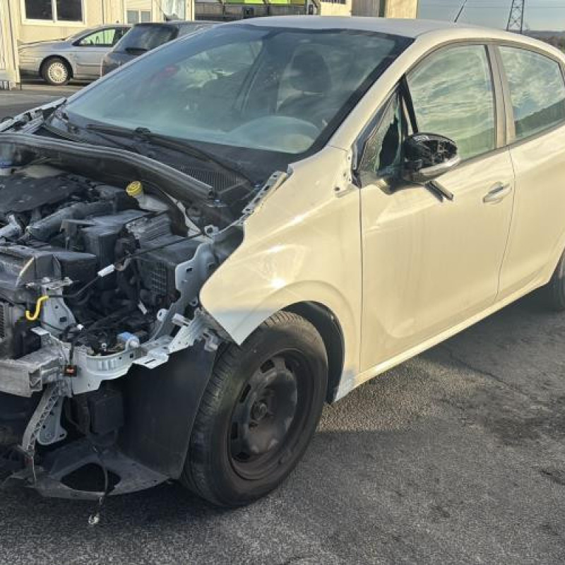 Anti brouillard arriere PEUGEOT 208 1 Photo n°5