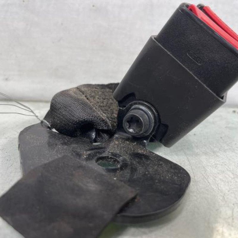 Attache ceinture arriere droit RENAULT CLIO 2 Photo n°3