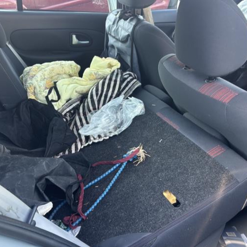 Attache ceinture arriere droit RENAULT CLIO 2 Photo n°19