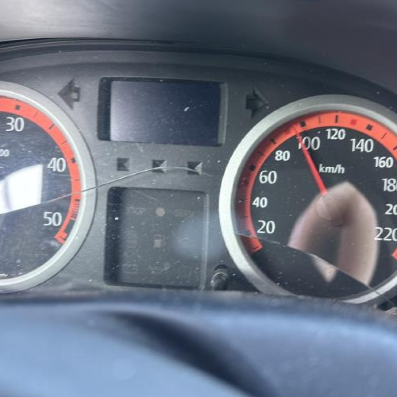 Attache ceinture arriere droit RENAULT CLIO 2 Photo n°20