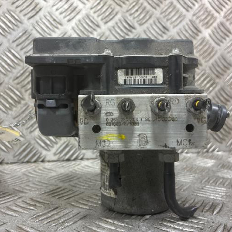 Bloc ABS (freins anti-blocage) PEUGEOT 3008 1 Photo n°1