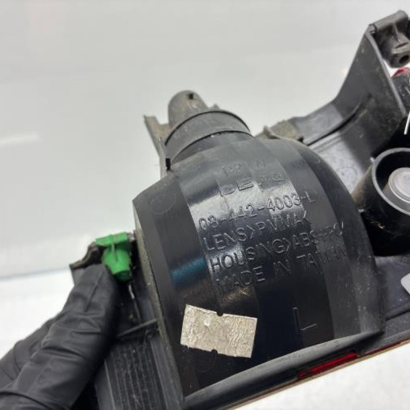 Anti brouillard arriere gauche OPEL MERIVA A Photo n°4