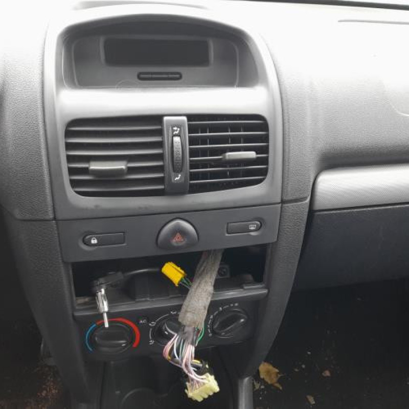 Plage arriere RENAULT CLIO 2 CAMPUS Photo n°4