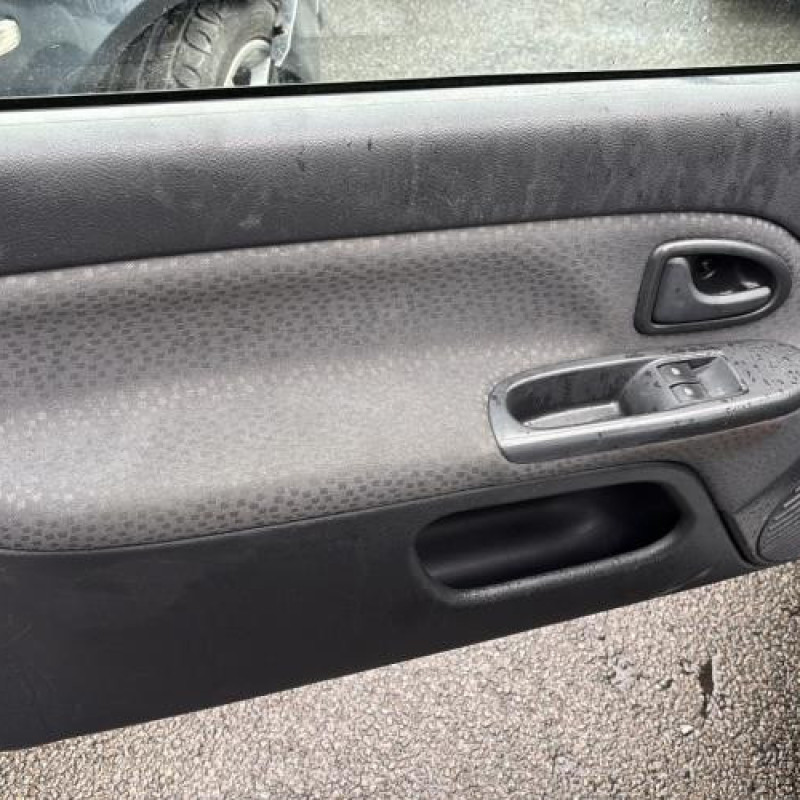 Plage arriere RENAULT CLIO 2 CAMPUS Photo n°14