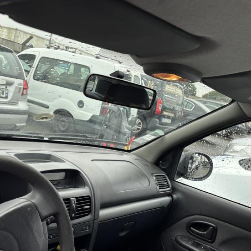 Plage arriere RENAULT CLIO 2 CAMPUS Photo n°17