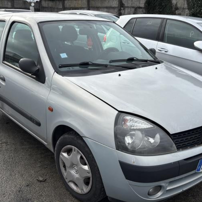 Anti brouillard gauche (feux) RENAULT CLIO 2 Photo n°13