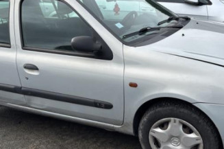 Anti brouillard gauche (feux) RENAULT CLIO 2