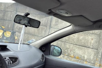 Attache ceinture avant droit RENAULT CLIO 3