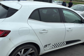 RENAULT MEGANE 4 PHASE 1 1.6i - 16V TURBO TCE 205