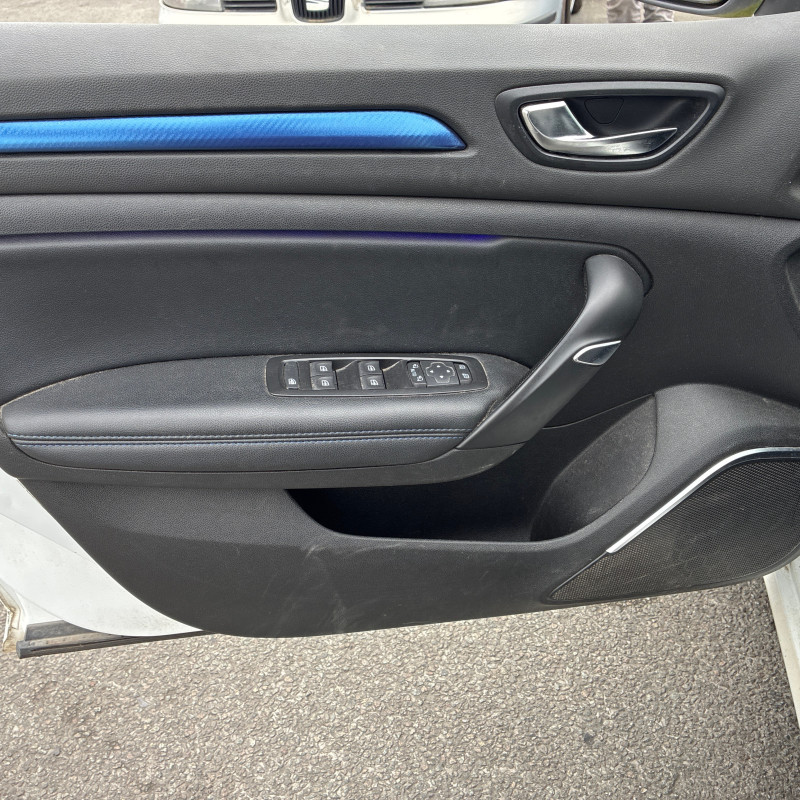 RENAULT MEGANE 4 PHASE 1 1.6i - 16V TURBO TCE 205 Photo n°9