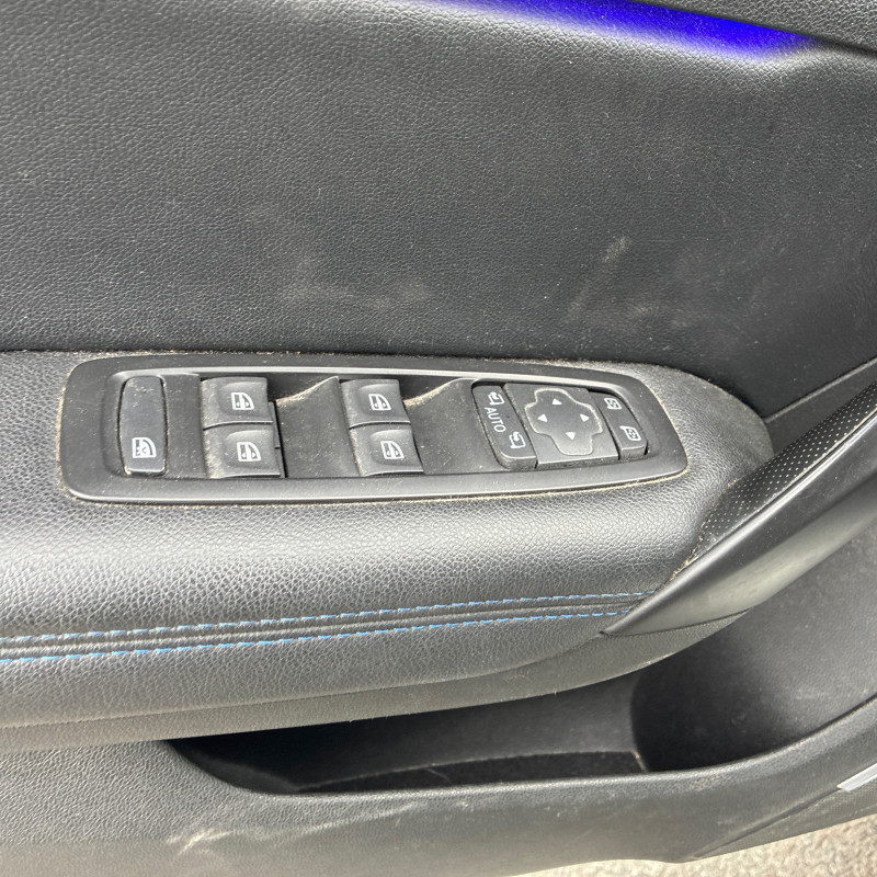 RENAULT MEGANE 4 PHASE 1 1.6i - 16V TURBO TCE 205 Photo n°10