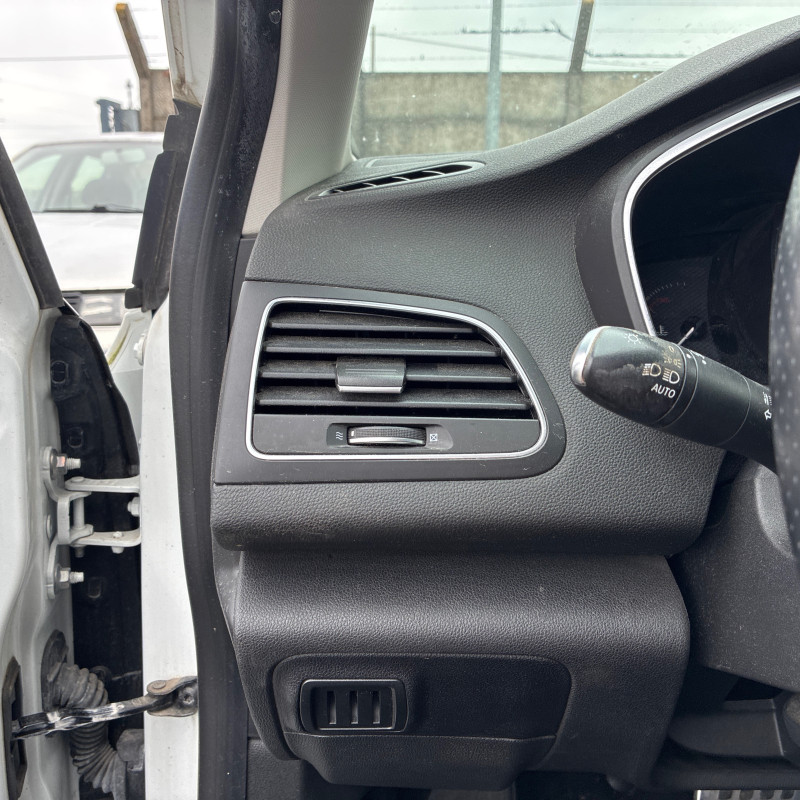 RENAULT MEGANE 4 PHASE 1 1.6i - 16V TURBO TCE 205 Photo n°14