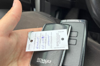 RENAULT MEGANE 4 PHASE 1 1.6i - 16V TURBO TCE 205