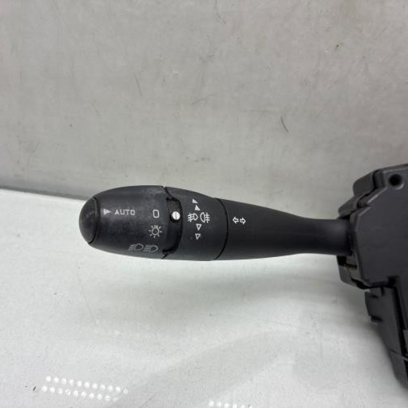 Com (Bloc Contacteur Tournant+Commodo Essuie Glace+Commodo Phare) CITROEN C5 1 Photo n°3