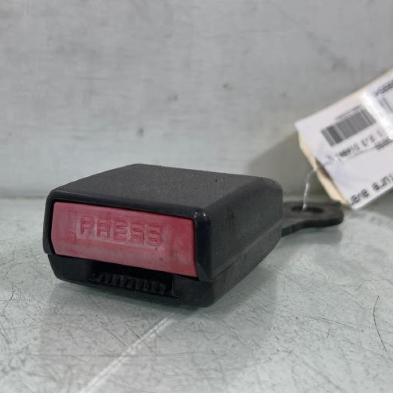 Attache ceinture avant droit RENAULT MASTER 3 Photo n°3