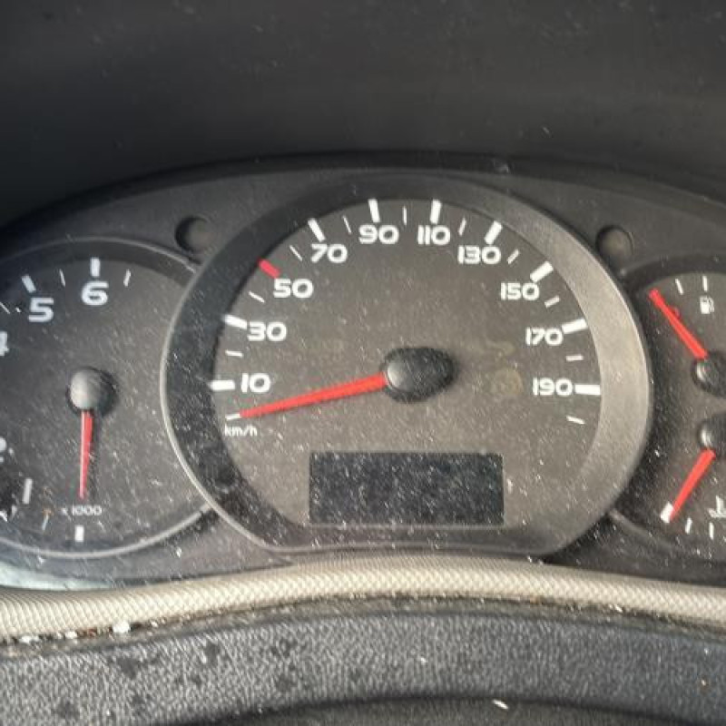 Attache ceinture avant droit RENAULT MASTER 3 Photo n°15