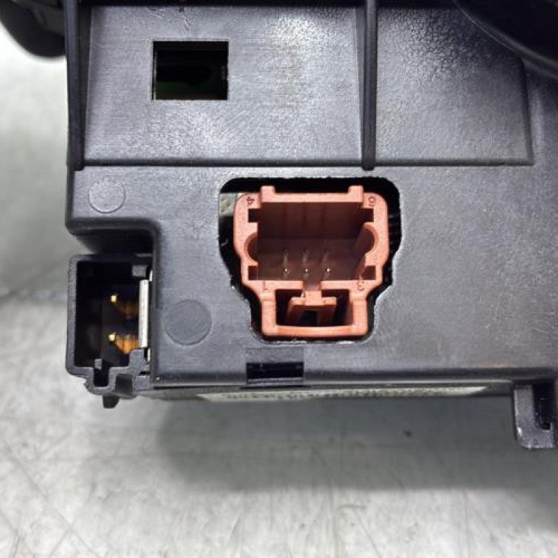 Com (Bloc Contacteur Tournant+Commodo Essuie Glace+Commodo Phare) PEUGEOT 307 Photo n°7