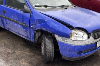 Pretensionneur de ceinture avant gauche OPEL CORSA B