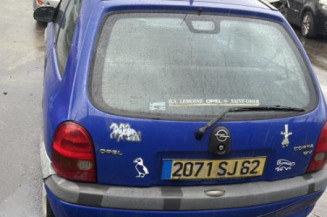 Pretensionneur de ceinture avant gauche OPEL CORSA B