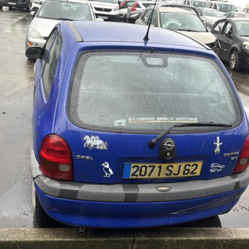 Pretensionneur de ceinture avant gauche OPEL CORSA B Photo n°9