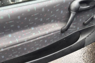 Pretensionneur de ceinture avant gauche OPEL CORSA B